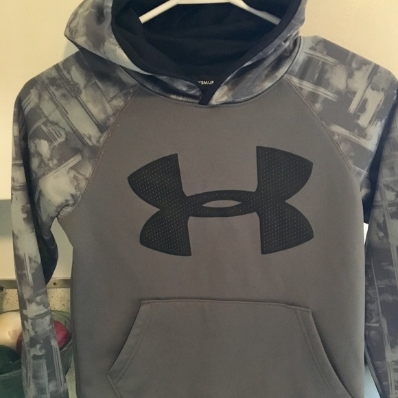 Under Armour Other - Under armour hoodie (youth small)